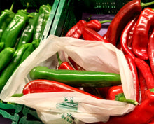 Cargar imagen en el visor de la galería, Bolsa Camiseta Compostable 55x28x20cm (alto x ancho x fuelle), 100 unid/rollo