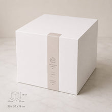 Carica l'immagine nel visualizzatore di Gallery, Scatola per pasticceria 20x20x8 cm
